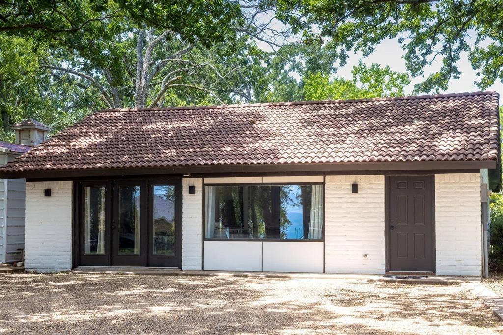 6851 Double Bridge Road, Mabank, TX 75156 6851 Double Bridge Road, Mabank, TX 75156