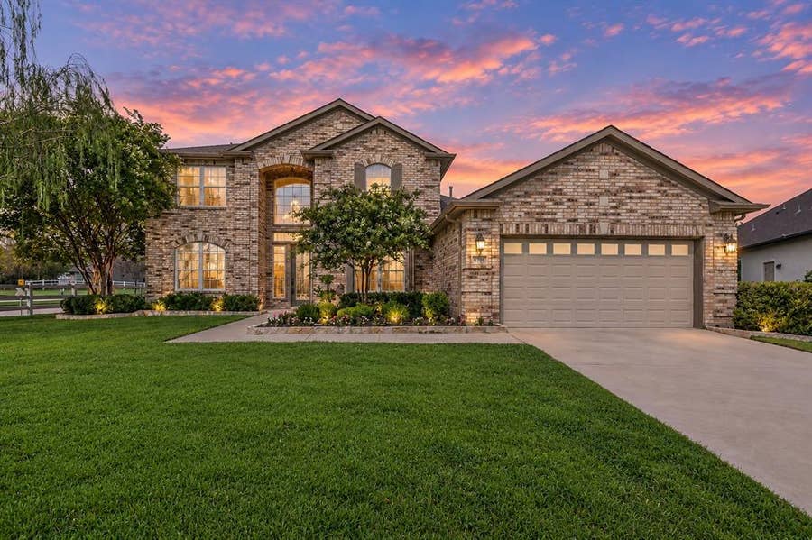 Property photo for 8701 Freeport Drive, Denton, TX