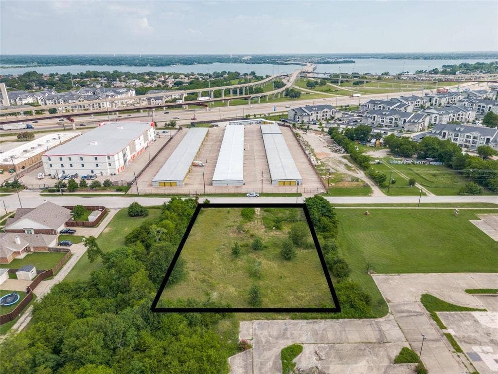 4926 Locust Grove Road, Garland, TX 75043 4926 Locust Grove Road, Garland, TX 75043