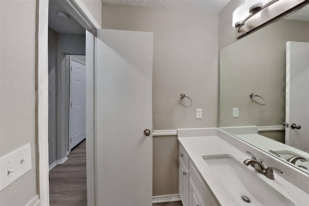 1100 Pin Oak Lane, Allen, TX 75002 1100 Pin Oak Lane, Allen, TX 75002