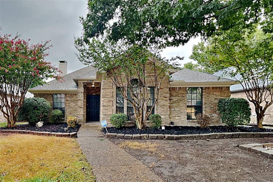 Property photo for 1100 Pin Oak Lane, Allen, TX