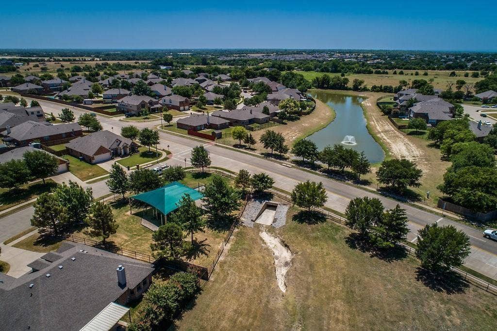 705 Mcalpin Road, Midlothian, TX 76065