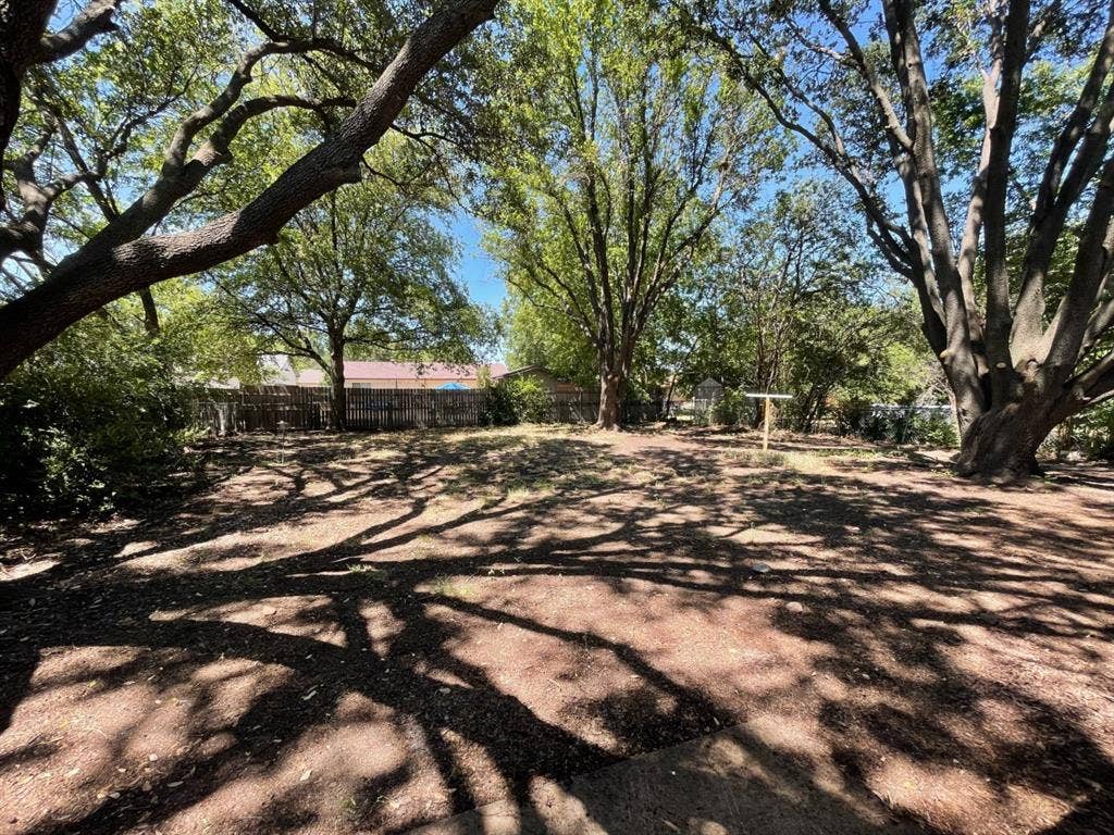 1517 VANDERBILT Drive, Arlington, TX 76014 1517 VANDERBILT Drive, Arlington, TX 76014