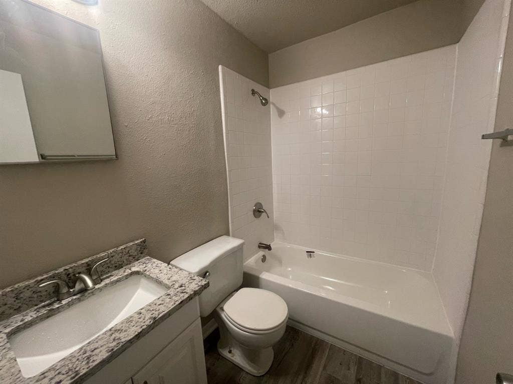 1517 VANDERBILT Drive, Arlington, TX 76014 1517 VANDERBILT Drive, Arlington, TX 76014