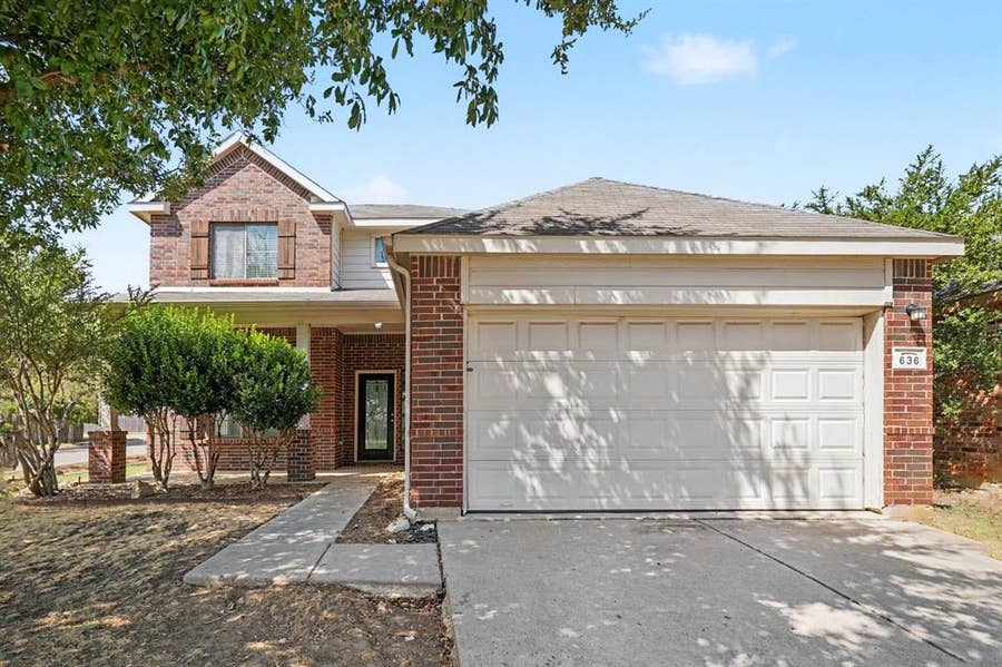 Property photo for 636 Tradewind Drive, Fort Worth, TX