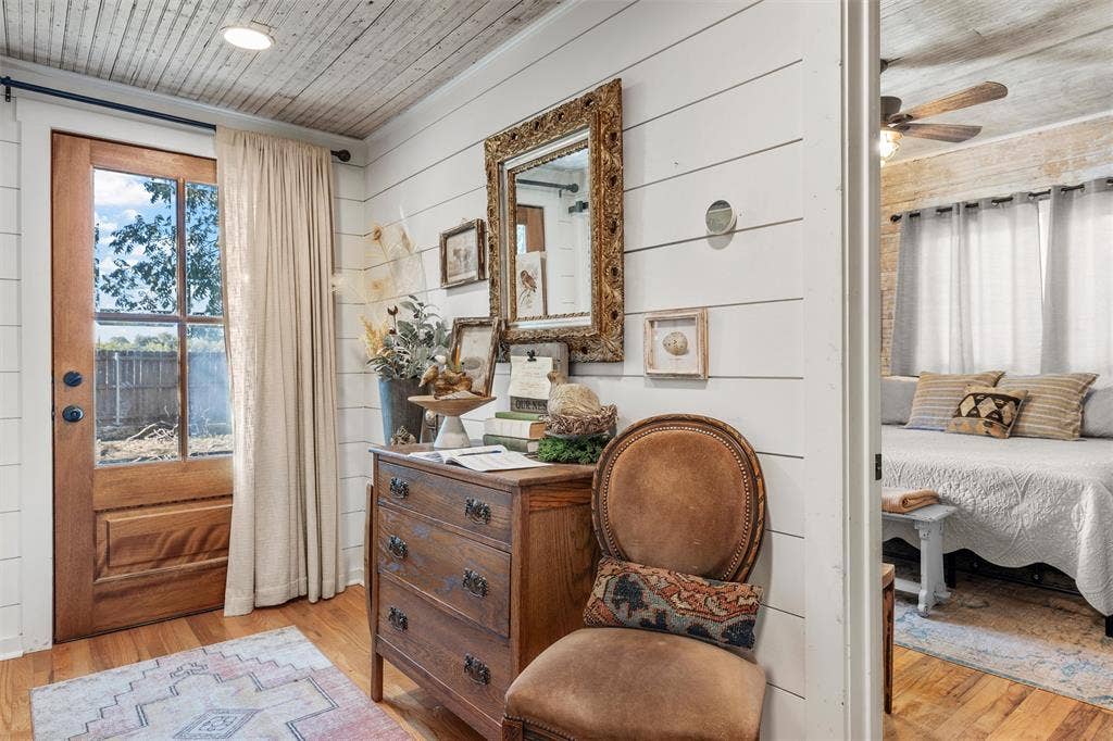 605 W Ronda Street, West, TX 76691 605 W Ronda Street, West, TX 76691