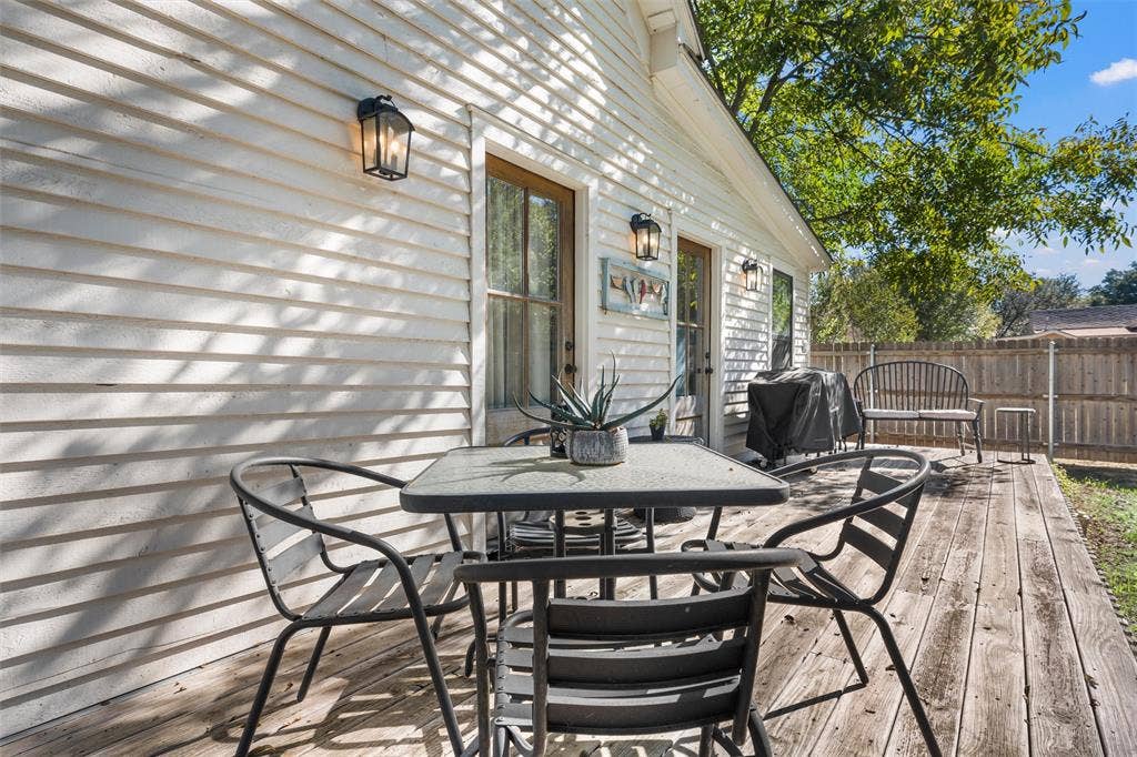 605 W Ronda Street, West, TX 76691 605 W Ronda Street, West, TX 76691