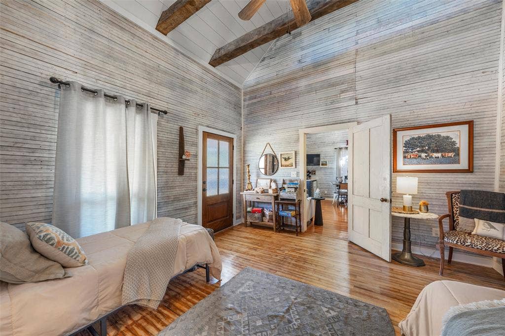 605 W Ronda Street, West, TX 76691 605 W Ronda Street, West, TX 76691