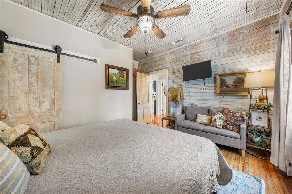 605 W Ronda Street, West, TX 76691 605 W Ronda Street, West, TX 76691