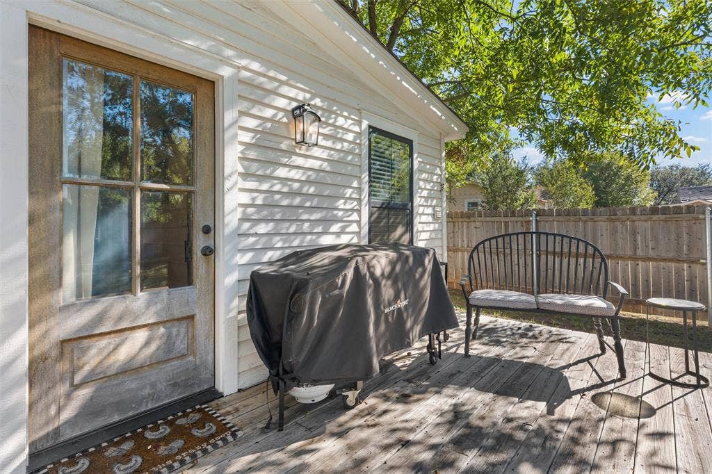 605 W Ronda Street, West, TX 76691 605 W Ronda Street, West, TX 76691
