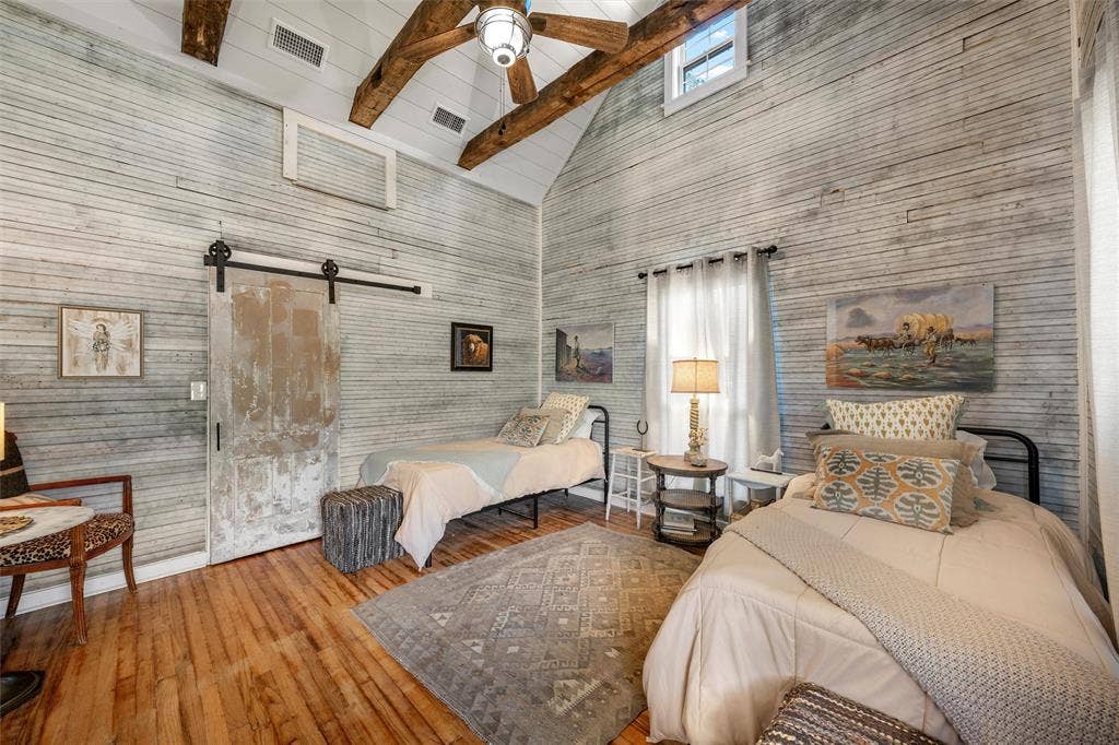 605 W Ronda Street, West, TX 76691 605 W Ronda Street, West, TX 76691