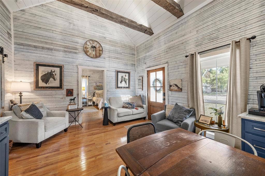 605 W Ronda Street, West, TX 76691 605 W Ronda Street, West, TX 76691