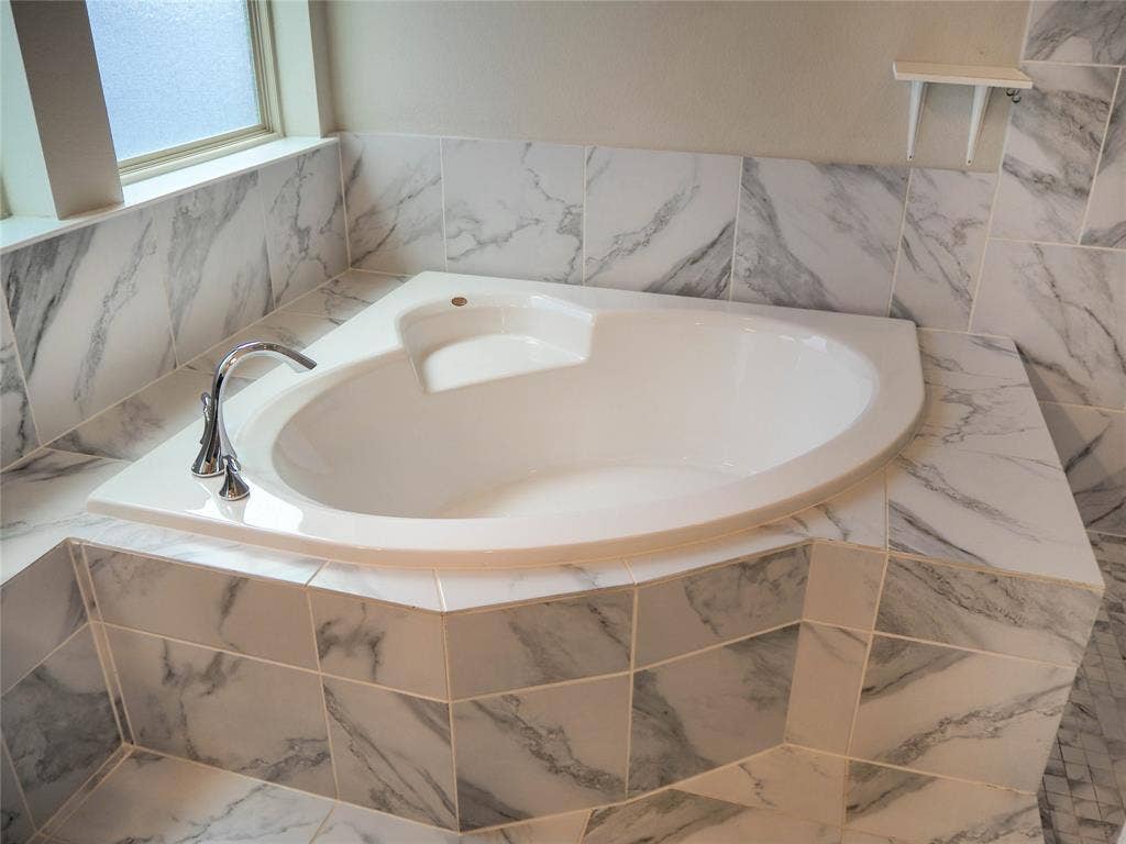 6316 Abercorn Drive, Rowlett, TX 75089 6316 Abercorn Drive, Rowlett, TX 75089