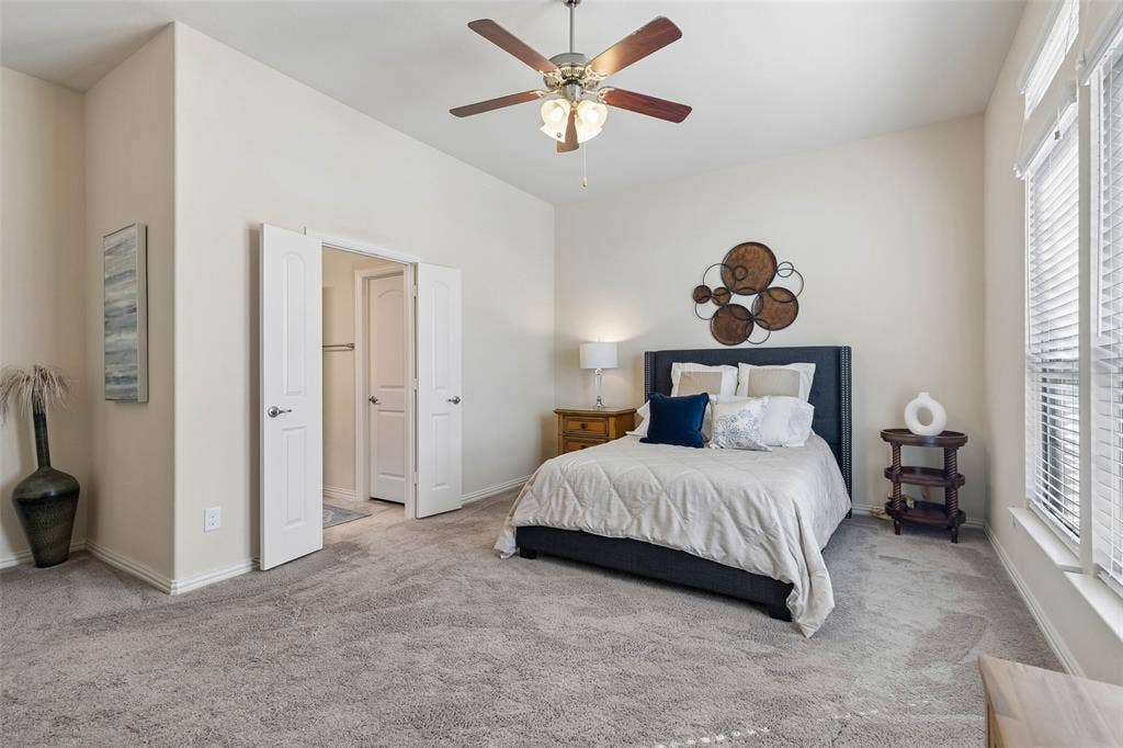 8209 Main Street, North Richland Hills, TX 76182