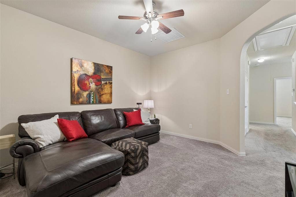 8209 Main Street, North Richland Hills, TX 76182