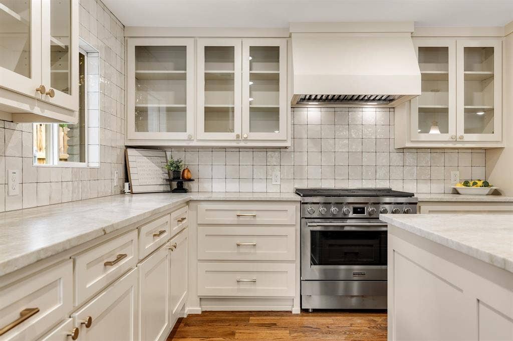 9339 Springwater Drive, Dallas, TX 75228 9339 Springwater Drive, Dallas, TX 75228