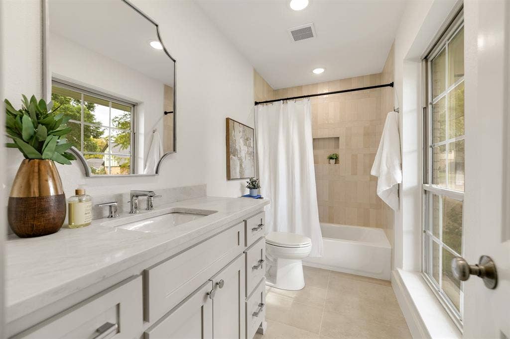 9339 Springwater Drive, Dallas, TX 75228 9339 Springwater Drive, Dallas, TX 75228