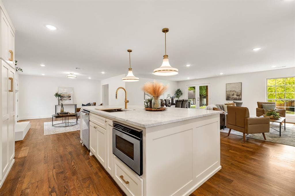 9339 Springwater Drive, Dallas, TX 75228 9339 Springwater Drive, Dallas, TX 75228