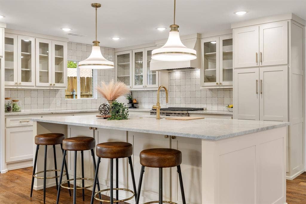9339 Springwater Drive, Dallas, TX 75228 9339 Springwater Drive, Dallas, TX 75228