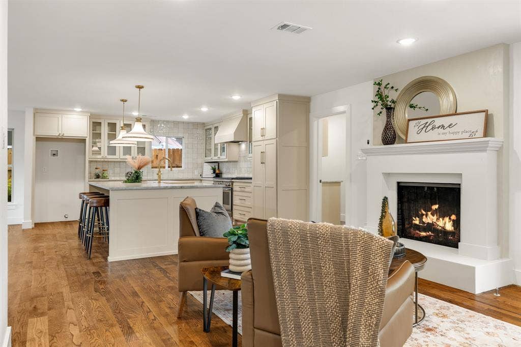 9339 Springwater Drive, Dallas, TX 75228 9339 Springwater Drive, Dallas, TX 75228