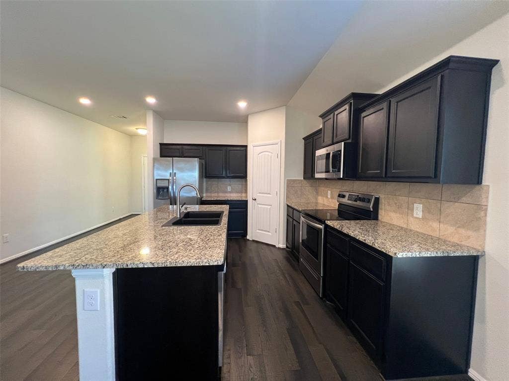 609 Buzzard Lake Trail, Fort Worth, TX 76120 609 Buzzard Lake Trail, Fort Worth, TX 76120