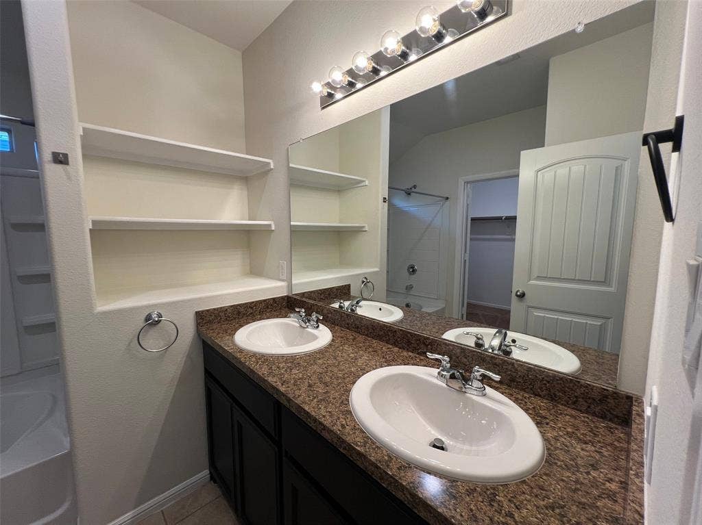 609 Buzzard Lake Trail, Fort Worth, TX 76120 609 Buzzard Lake Trail, Fort Worth, TX 76120