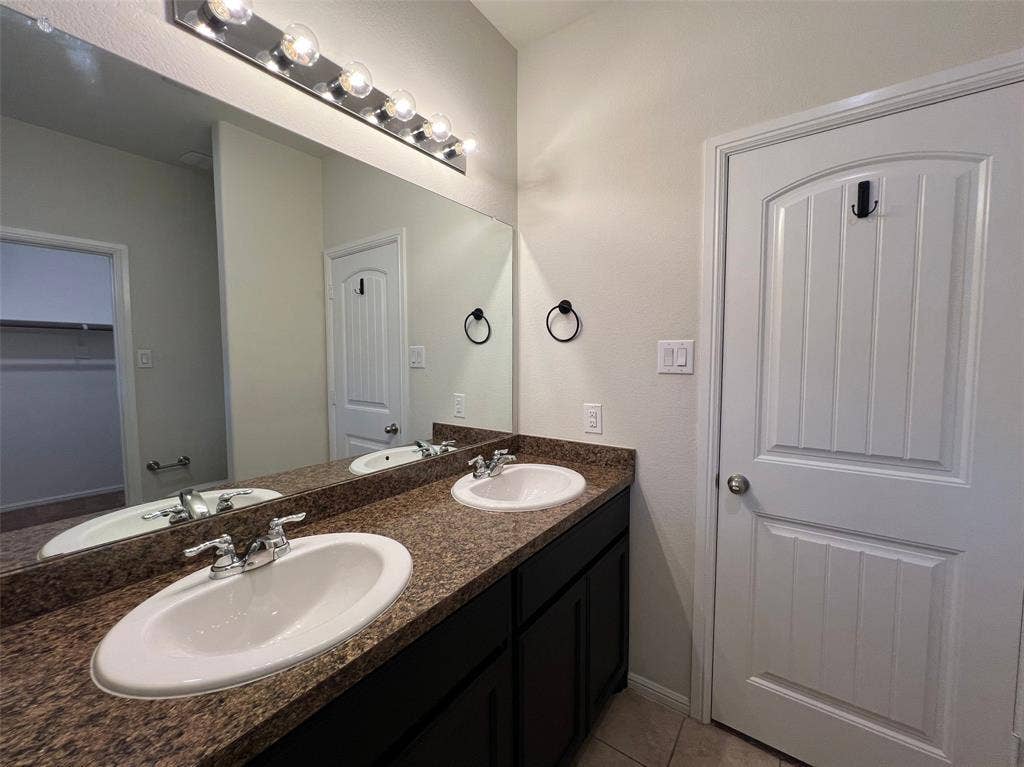 609 Buzzard Lake Trail, Fort Worth, TX 76120 609 Buzzard Lake Trail, Fort Worth, TX 76120