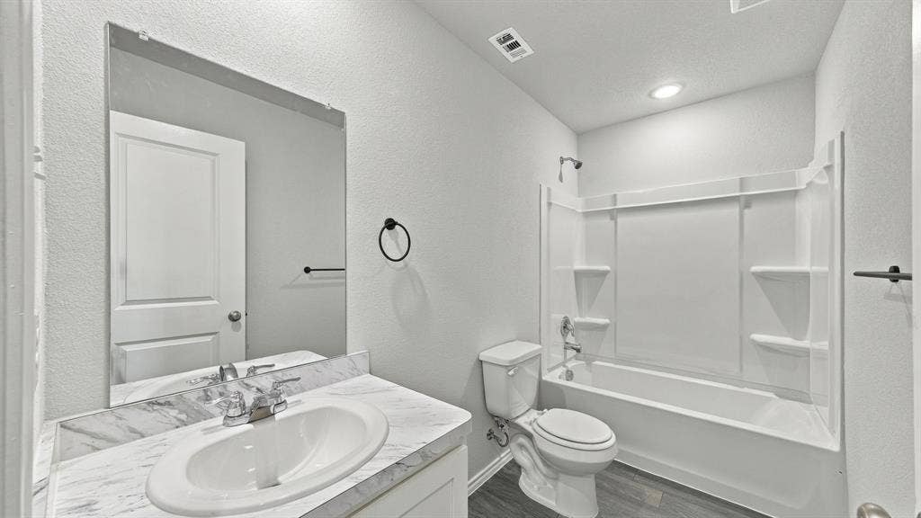 832 Eagles Nest Drive, Cleburne, TX 76031