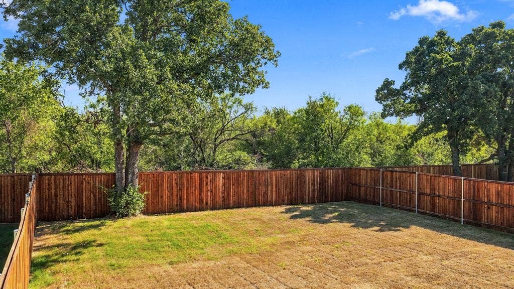 832 Eagles Nest Drive, Cleburne, TX 76031