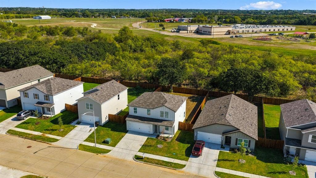 832 Eagles Nest Drive, Cleburne, TX 76031