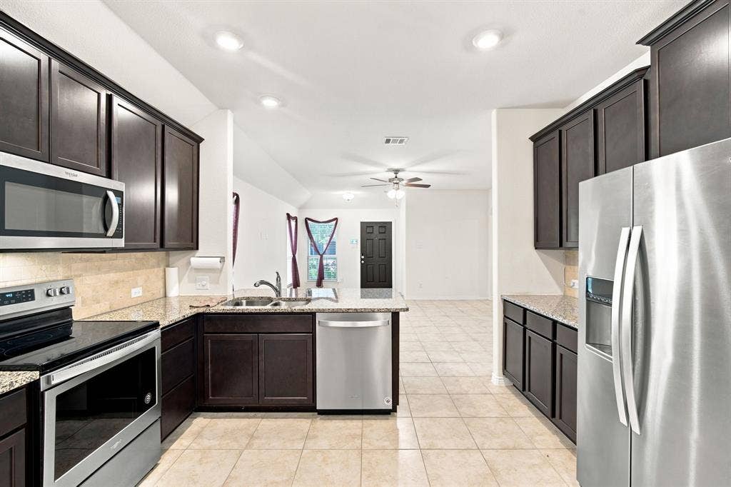 126 Redding Lane, Red Oak, TX 75154 126 Redding Lane, Red Oak, TX 75154