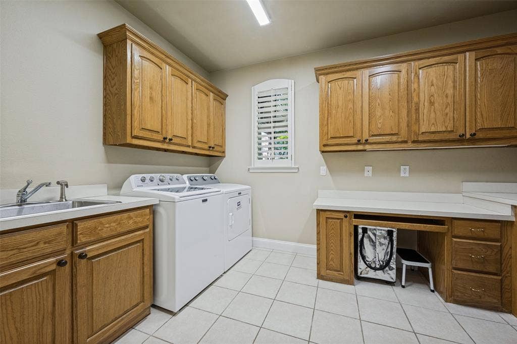 3824 La Mancha Lane, Denton, TX 76205 3824 La Mancha Lane, Denton, TX 76205