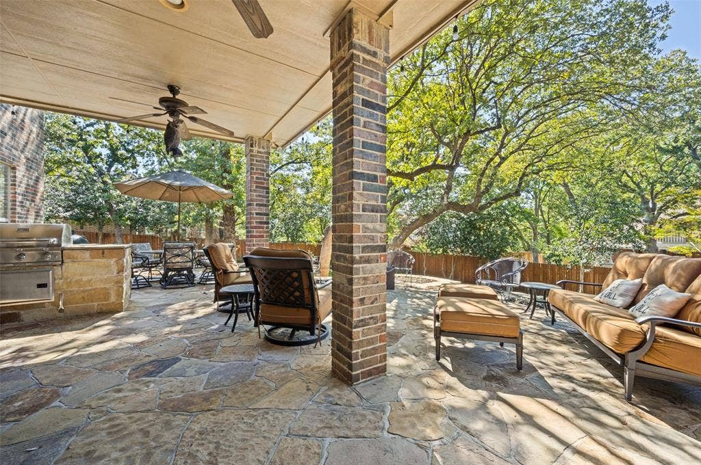 3824 La Mancha Lane, Denton, TX 76205 3824 La Mancha Lane, Denton, TX 76205