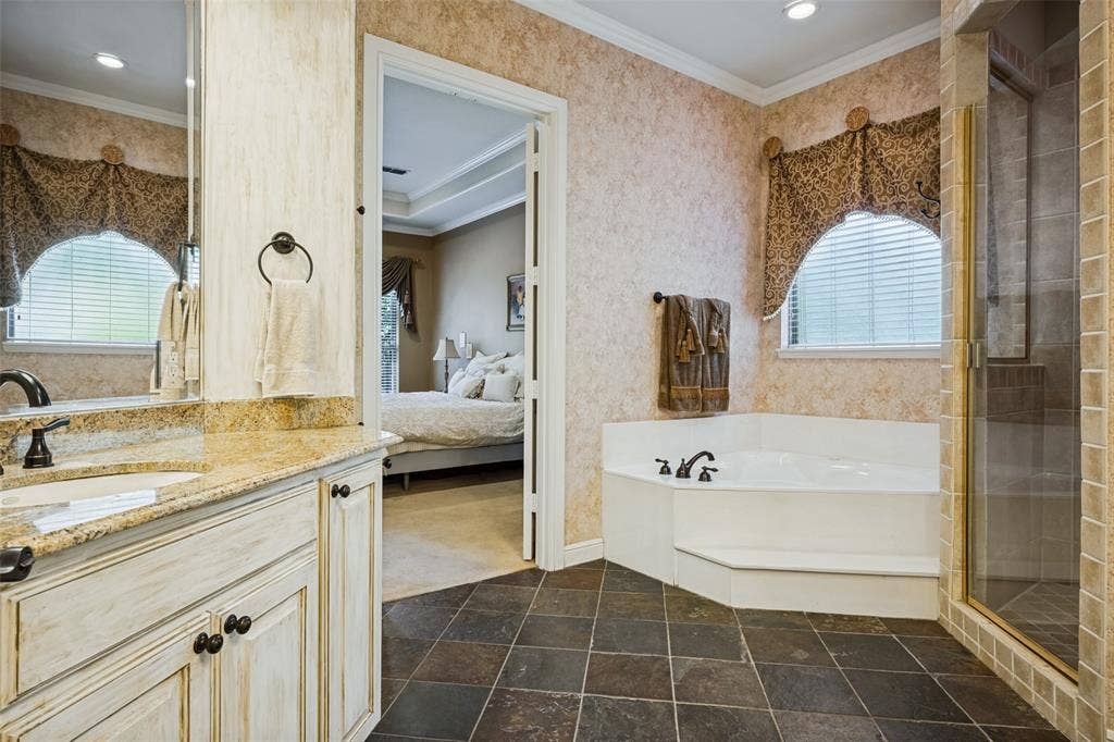 3824 La Mancha Lane, Denton, TX 76205 3824 La Mancha Lane, Denton, TX 76205