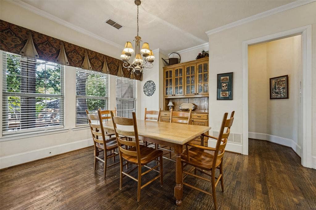 3824 La Mancha Lane, Denton, TX 76205 3824 La Mancha Lane, Denton, TX 76205