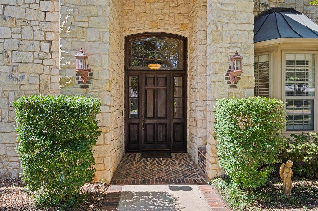 3824 La Mancha Lane, Denton, TX 76205 3824 La Mancha Lane, Denton, TX 76205