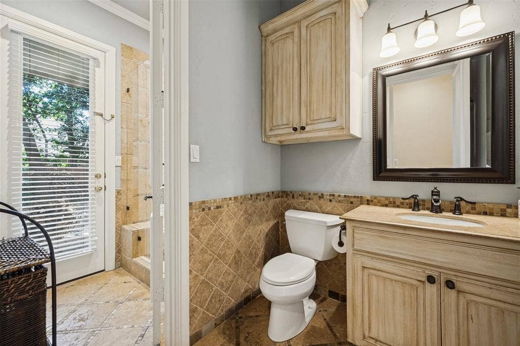 3824 La Mancha Lane, Denton, TX 76205 3824 La Mancha Lane, Denton, TX 76205