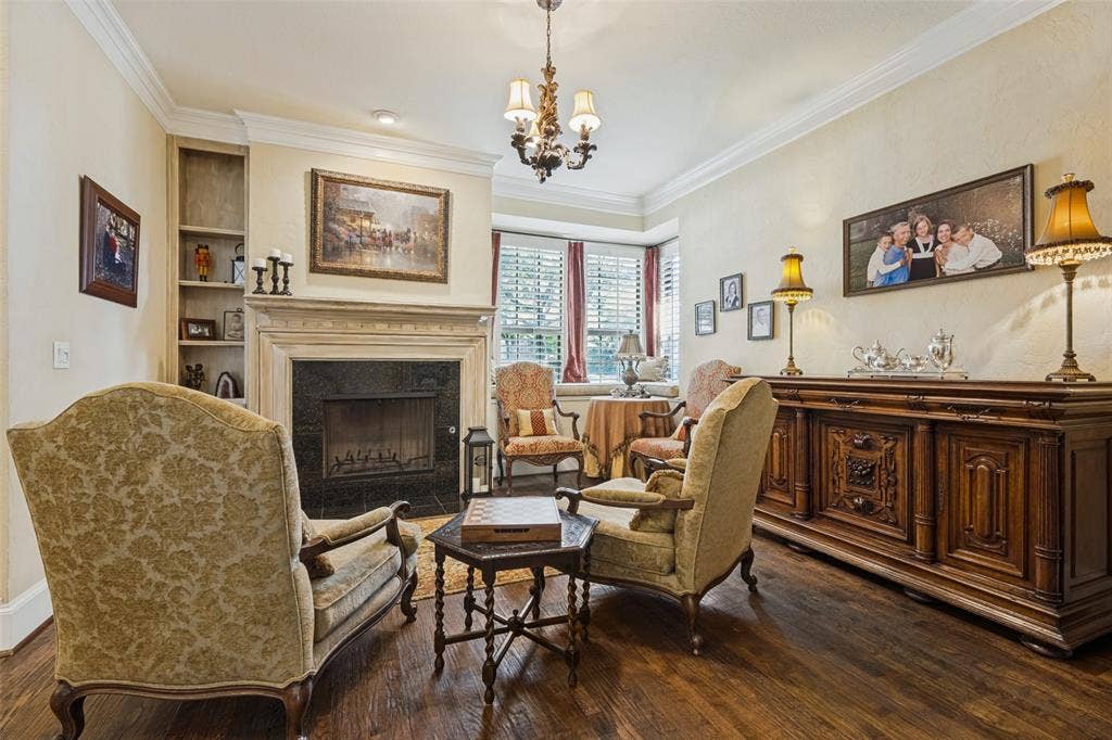 3824 La Mancha Lane, Denton, TX 76205 3824 La Mancha Lane, Denton, TX 76205