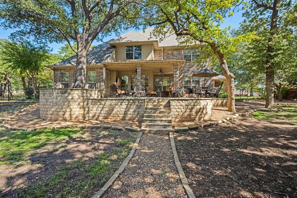 3824 La Mancha Lane, Denton, TX 76205 3824 La Mancha Lane, Denton, TX 76205