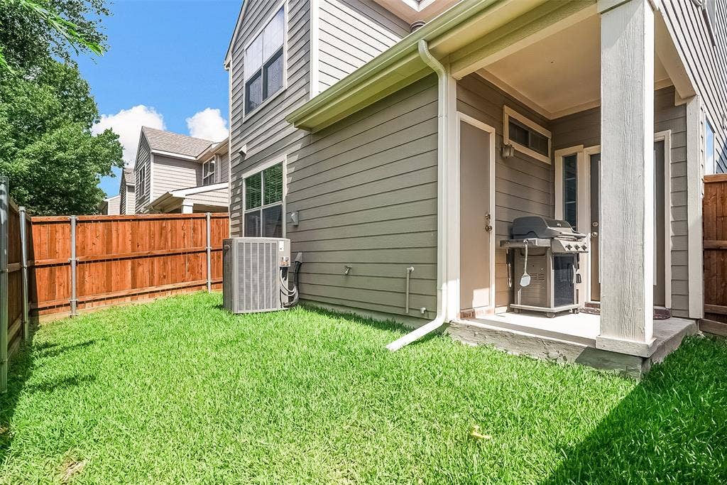 2248 Fletcher Trail, Plano, TX 75025 2248 Fletcher Trail, Plano, TX 75025