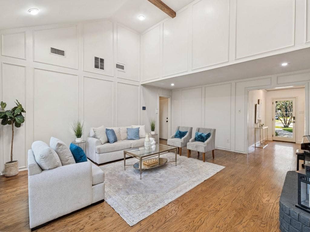 3722 Wooded Creek Drive, Farmers Branch, TX 75244