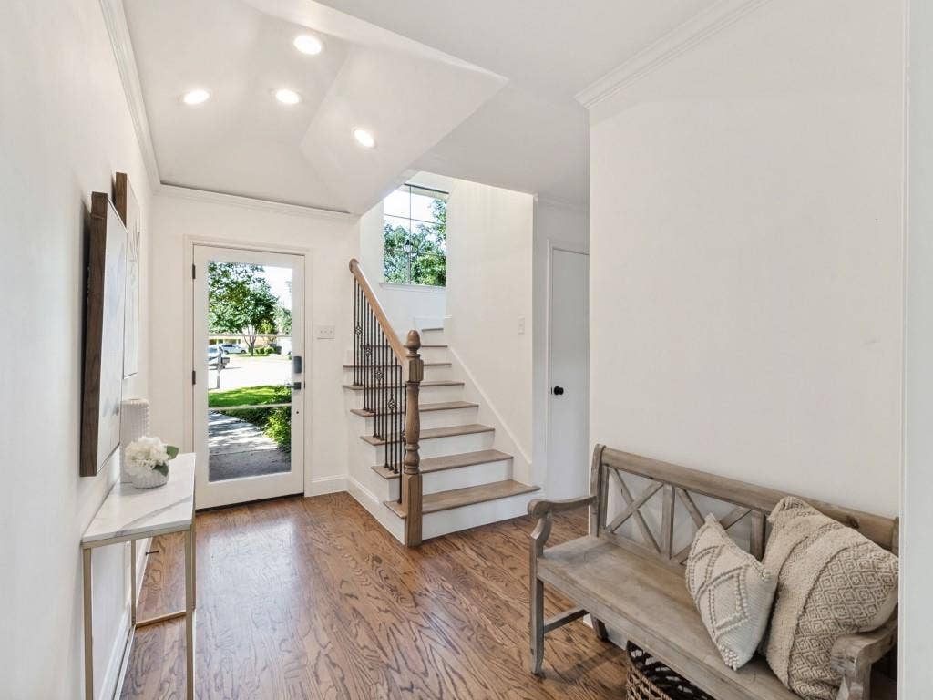 3722 Wooded Creek Drive, Farmers Branch, TX 75244