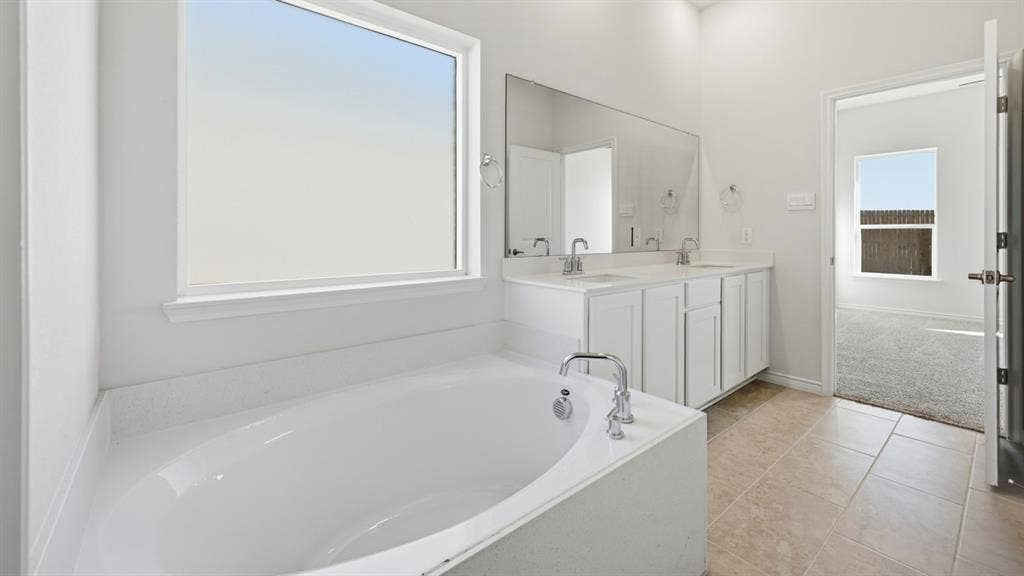 2506 Wesley Avenue, Royse City, TX 75189 Bathroom