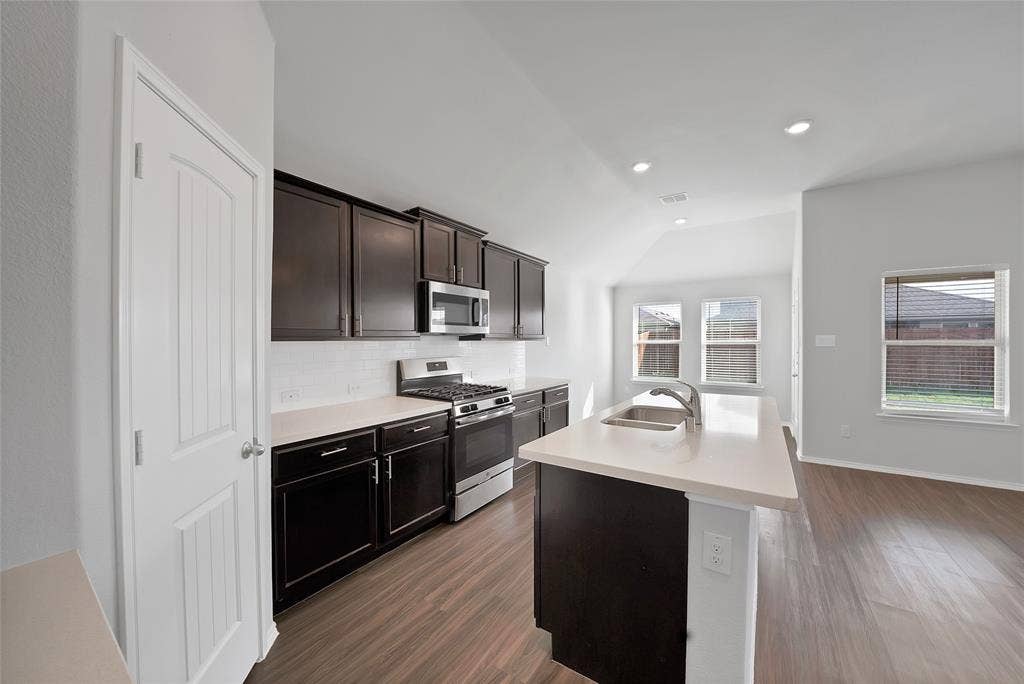 469 Pollyann Trail, Fort Worth, TX 76052 469 Pollyann Trail, Fort Worth, TX 76052