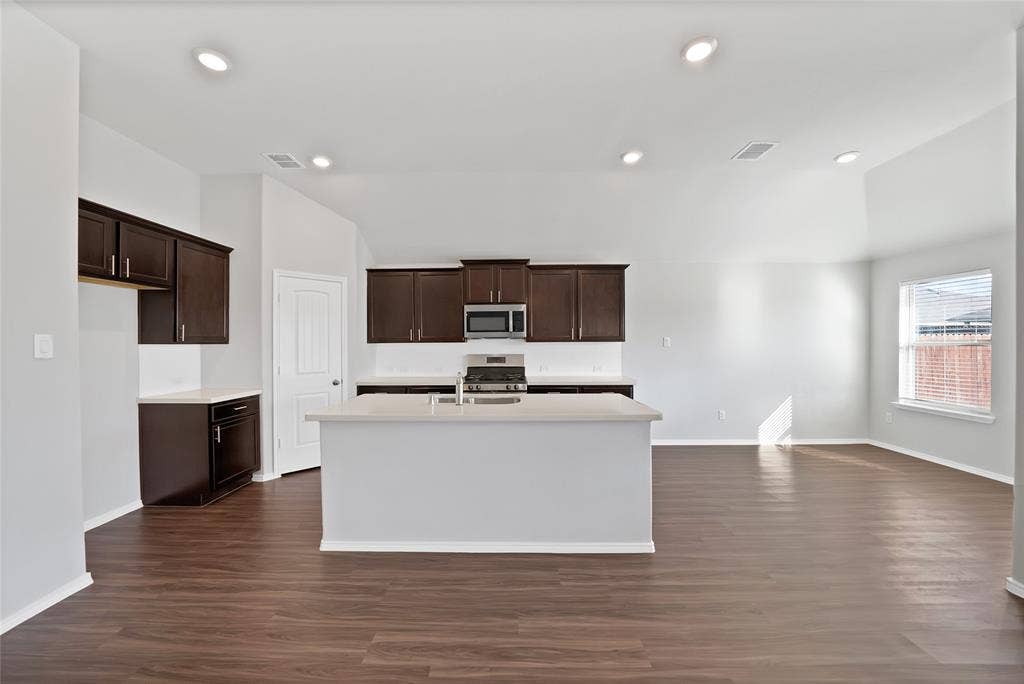469 Pollyann Trail, Fort Worth, TX 76052 469 Pollyann Trail, Fort Worth, TX 76052