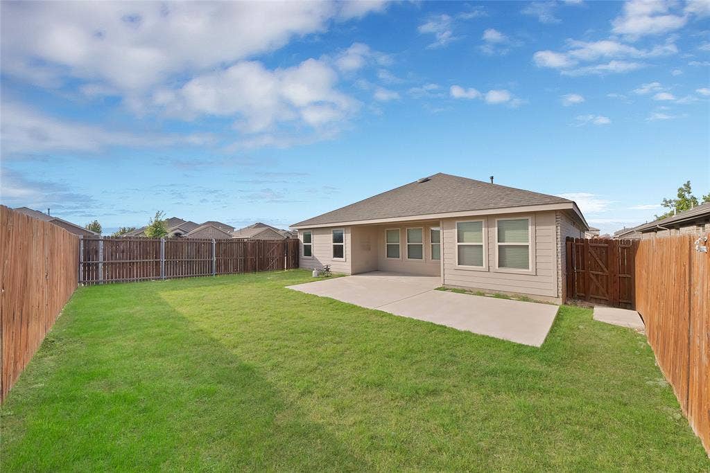 469 Pollyann Trail, Fort Worth, TX 76052 469 Pollyann Trail, Fort Worth, TX 76052