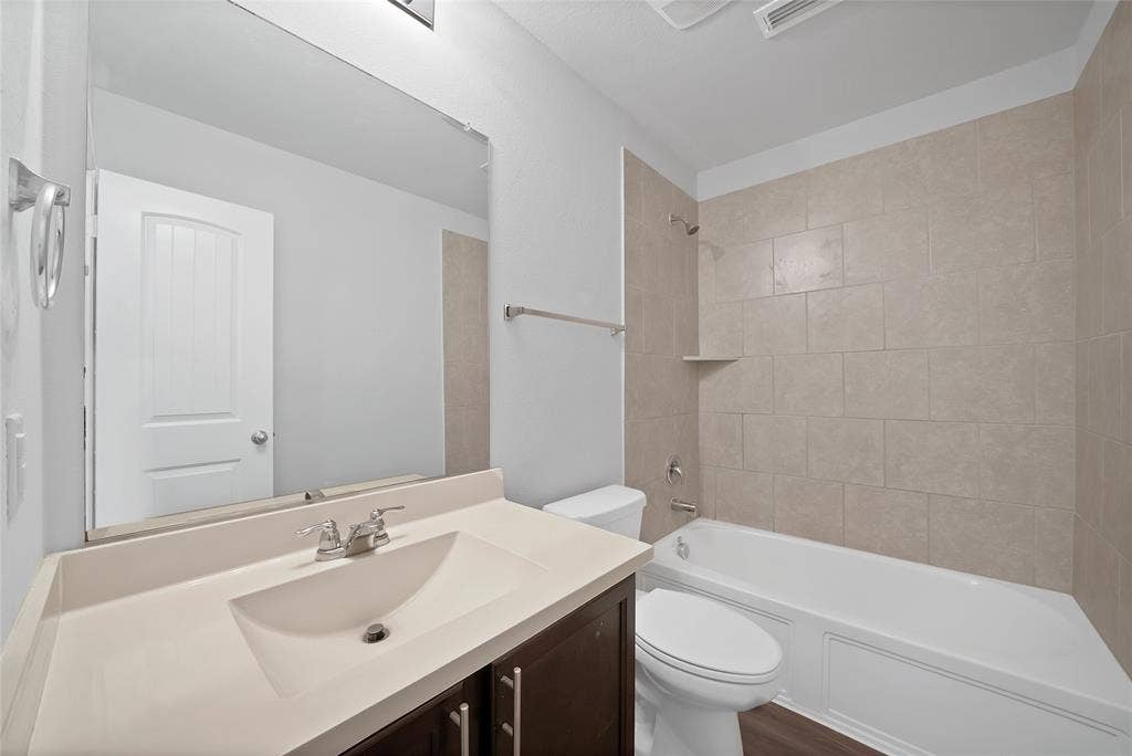 469 Pollyann Trail, Fort Worth, TX 76052 469 Pollyann Trail, Fort Worth, TX 76052