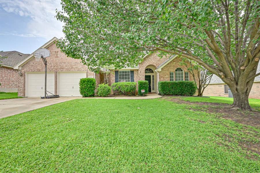 Property photo for 2017 Perry Drive, Mansfield, TX