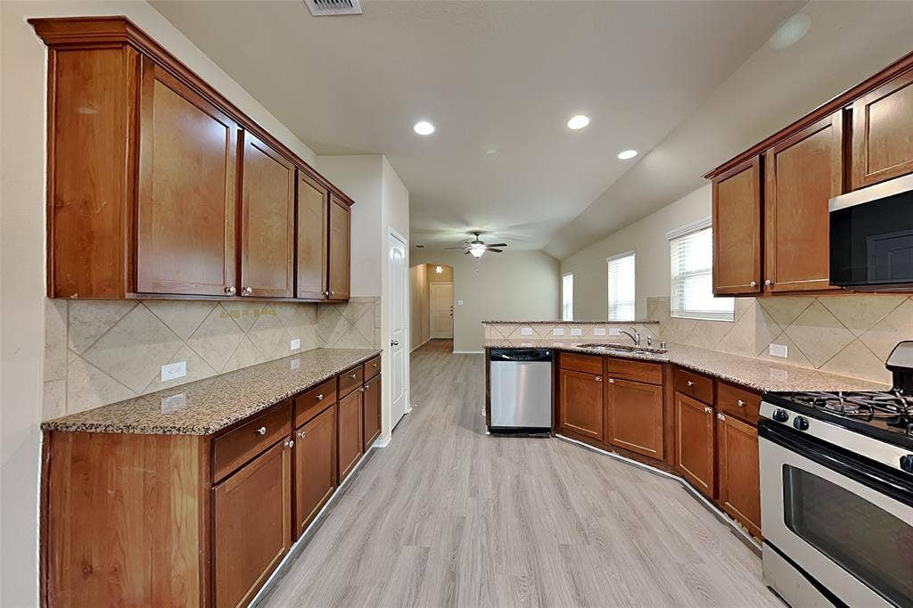 2808 Houston Wood Drive, Fort Worth, TX 76244 2808 Houston Wood Drive, Fort Worth, TX 76244