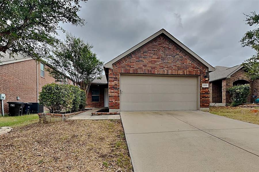 Property photo for 2808 Houston Wood Drive, Fort Worth, TX